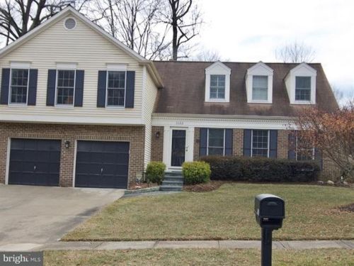 1132 Halesworth Dr, Rockville, MD 20854-6180