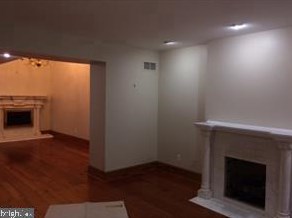 315 Lawrence St, Philadelphia PA  19106-1105 exterior