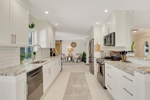 2910 Cates Cir, Fort Pierce FL  34952-5812 exterior