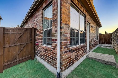 3013 Bans Crown Blvd, Frisco TX 75056-5850 exterior