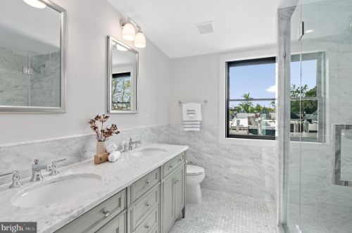 1744 T St, Washington DC 20009-7102 exterior