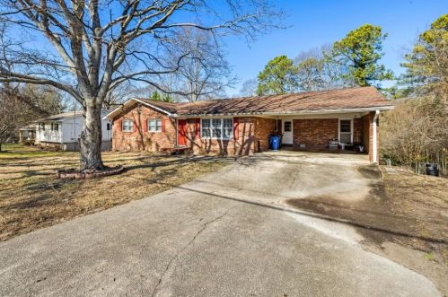 354 Holly Dr, Gainesville, GA 30501-2146