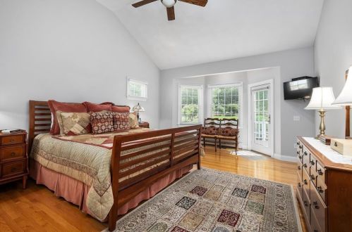 97 Gaskill St, Woonsocket RI 02895-1011 exterior