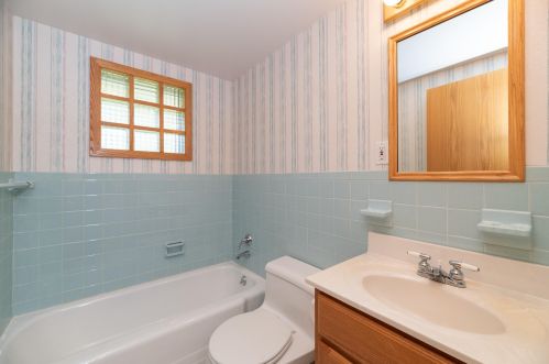 6450 2 St, Kalamazoo MI 49007-4909 exterior