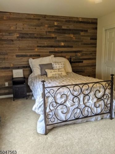 6 Tutbury Ct, Mount Olive NJ 07828-2324 exterior