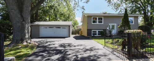 2741 Blanchard Rd, Waukegan, IL 60087-3580