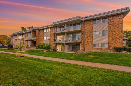 742 Kilgore Rd, Kalamazoo MI  49008-3605 exterior