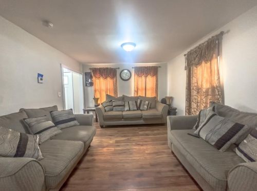 68 Mowry St, Providence RI 02908-2532 exterior