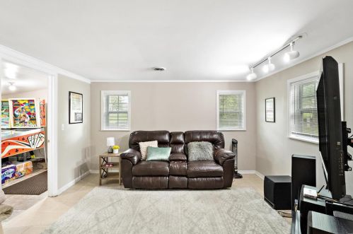 11800 Fairlind Dr, Saint Louis MO exterior