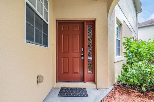 2035 Fiesta Ridge Ct, Tampa FL  33604-7702 exterior