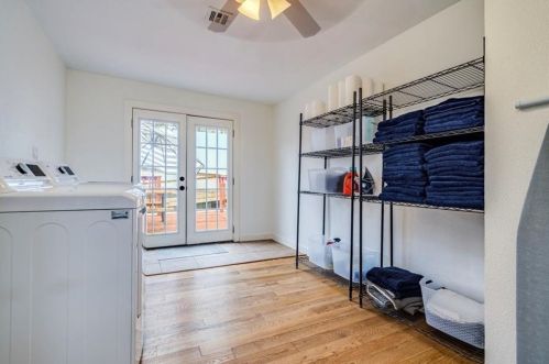 1307 Cesar Chavez St, Austin TX 78702-4403 exterior