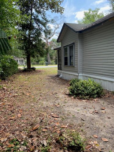 83 Live Oak Ave, Defuniak Springs FL  32435-2360 exterior