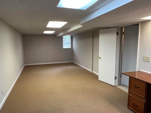 2041 Nettlewood Ct, Hazelwood MO 63043-2141 exterior