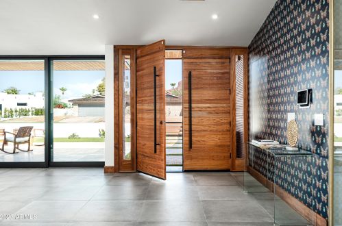 5812 44th Pl, Phoenix AZ  85040-4056 exterior