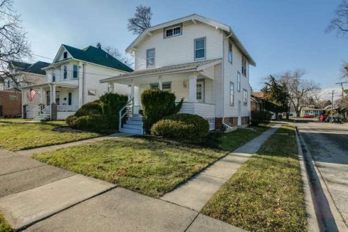 130 Chapel St, Waukegan, IL 60085-5410