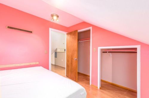 9 Ashby St, Providence RI 02919-6604 exterior