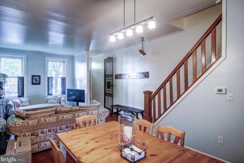 2004 Brandywine St, Philadelphia PA 19130-3204 exterior