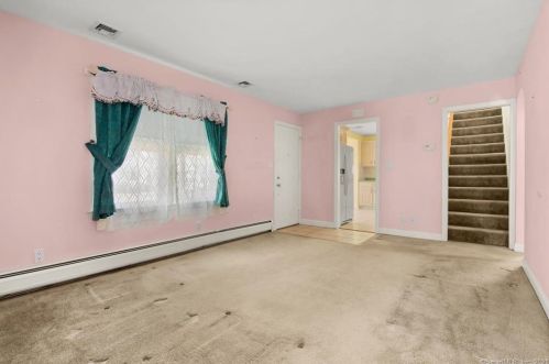 70 Kohary Dr, Milford CT 06460-4949 exterior