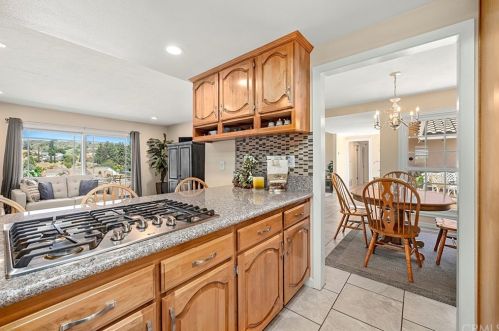 933 Verona Dr, Fullerton CA 92835-3340 exterior