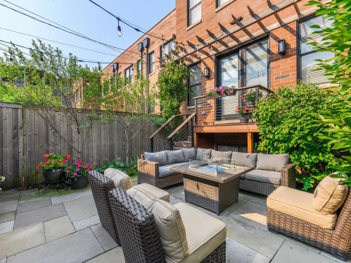 4147 Damen Ave, Chicago IL 60618-3045 exterior