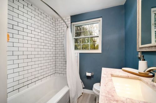 101 Harbeth Dr, Pittsburgh PA  15237-3327 exterior