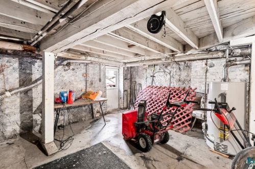 517 4 St, Duluth MN 55805-1938 exterior