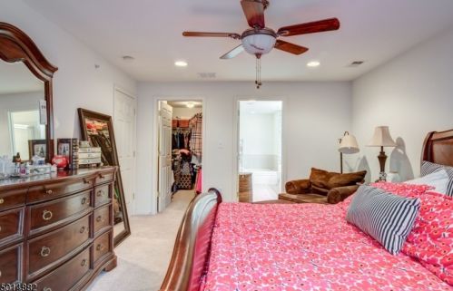 508 Donato Cir, Scotch Plains NJ 07076-1073 exterior