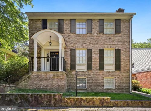 6871 Churchill Rd, Mc Lean, VA 22101-2832