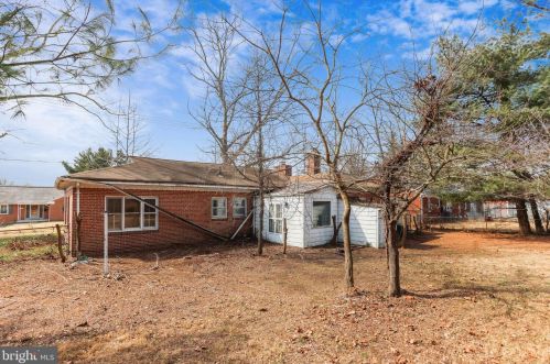 436 Northwest Dr, Silver Spring MD 20901-1435 exterior