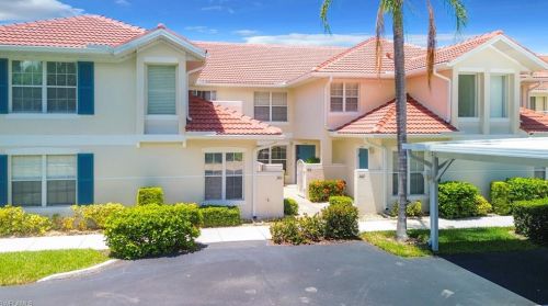 5015 Cedar Springs Dr, Naples, FL 34110-2326