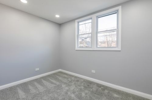 5410 Kimball Ave, Chicago IL  60625-4620 exterior