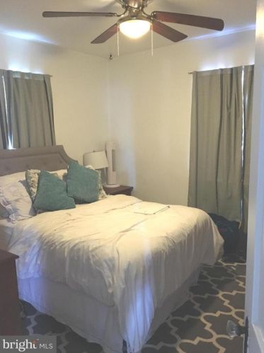 842 Abingdon St, Arlington VA  22203-1533 exterior