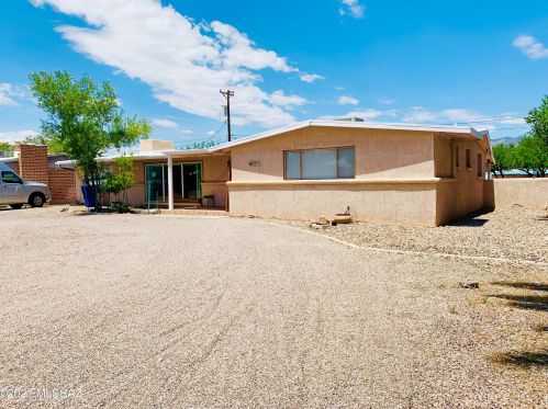 5831 7th St, Tucson, AZ 85711-3207