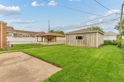 8150 Sacramento, Chicago IL 60655-2302 exterior