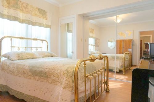 807 Black Rd, Joliet IL 60435-3261 exterior