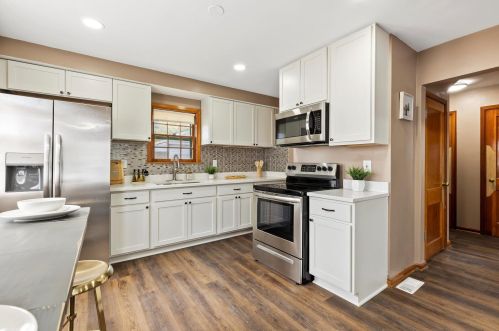 3057 35, Milwaukee WI 53215-4126 exterior