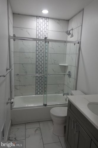 1525 Hicks St, Philadelphia PA  19146-4820 exterior