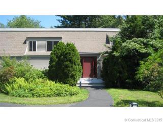 50 Library Ln, Simsbury, CT 06070-2158