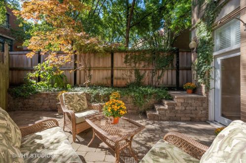 2701 Janssen Ave, Chicago IL 60657-1323 exterior