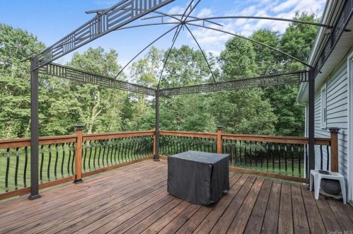 119 Vassar Rd, Poughkeepsie NY 12603-5449 exterior