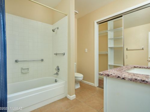 5677 Camino De La Noche, Tucson AZ  85718-4420 exterior