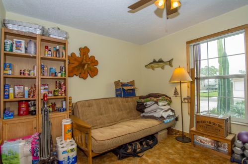 3832 Chicopee St, Fort Pierce FL 34953-5373 exterior