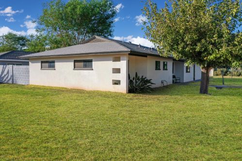 2928 18 Ave, Phoenix AZ 85015-5247 exterior