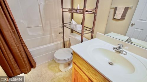 125 Oakmont Ln, Red Wing MN 55066-6043 exterior