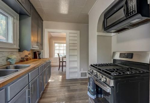 5808 38th St, Milwaukee WI  53209-4024 exterior