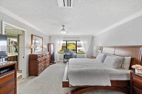 7979 Eastlake Dr, Boca Raton FL 33433-2114 exterior