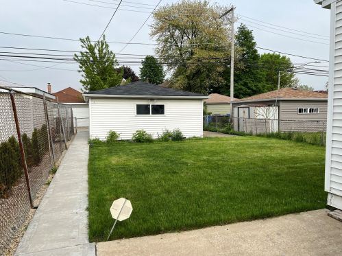 5155 Central Ave, Chicago, IL 60638-1550