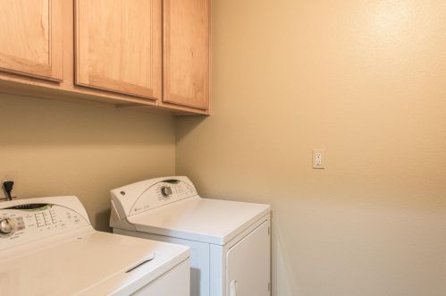 1006 Esplanade Cir, Folsom CA 95630-7360 exterior