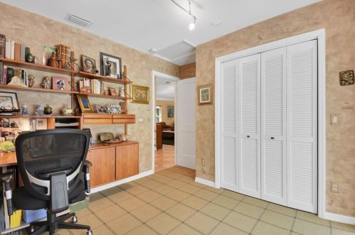 3380 3 Ave, Naples FL 34117-3019 exterior