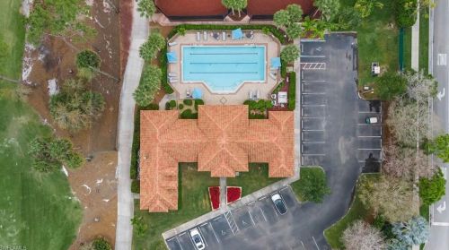 7331 Lantana Cir, Naples FL 34119-9809 exterior